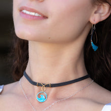 Load image into Gallery viewer, Blue Green Ocean bubbles enamel mini wave choker necklace