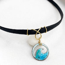 Load image into Gallery viewer, Blue Green Ocean bubbles enamel mini wave choker necklace