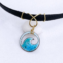 Load image into Gallery viewer, Blue Green Ocean bubbles enamel mini wave choker necklace