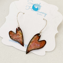 Load image into Gallery viewer, handmade stamped enamel heart earrings