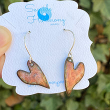 Load image into Gallery viewer, handmade stamped enamel heart earrings